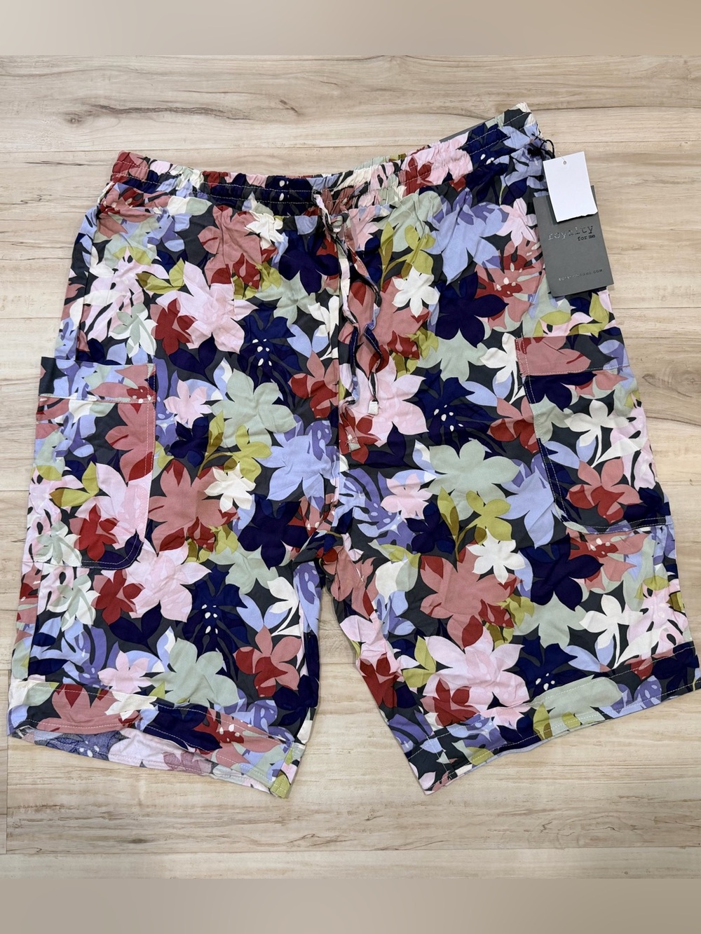 Royalty For Me Women’s Floral Rayon Shorts Size XL NWT